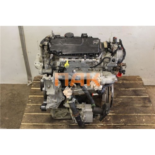 Двигатель Nissan 2.3